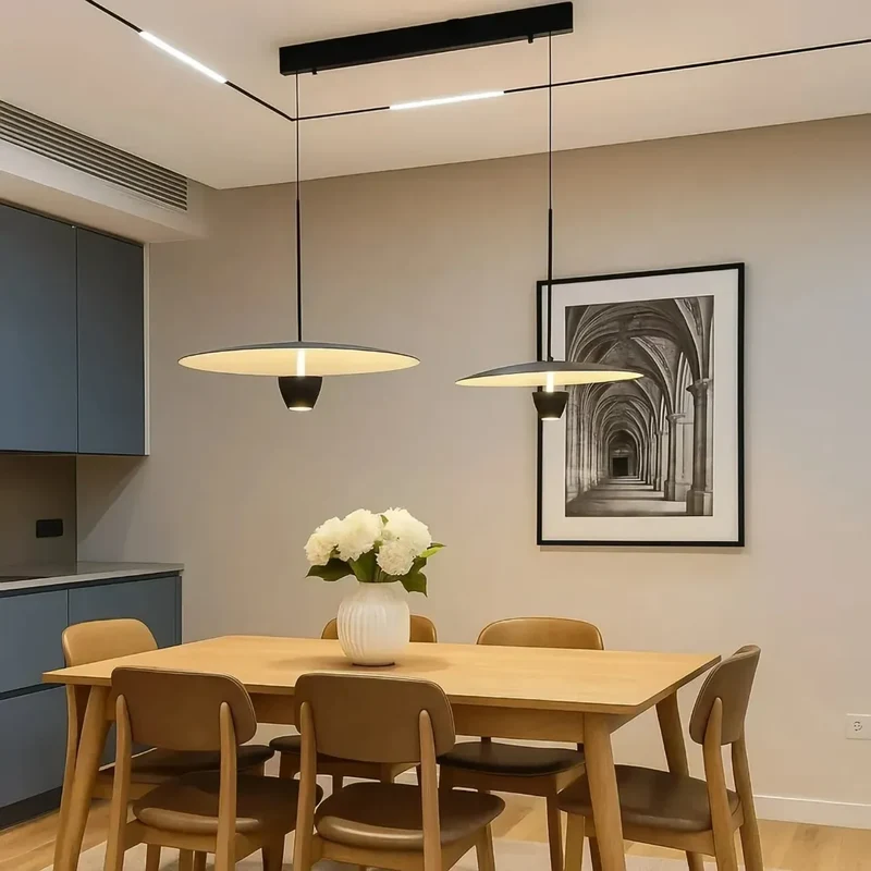 Moderne UFO Hängeleuchte für Esszimmer, höhenverstellbar, schwarz