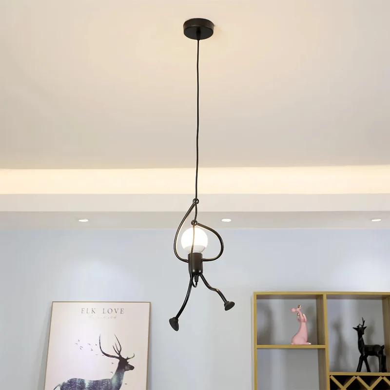 Moderne LED-Pendelleuchte im Iron-Man-Stil für das Esszimmer