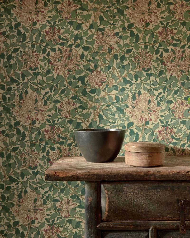 William Morris & Co. Tapet - Honeysuckle sky/burnt orange