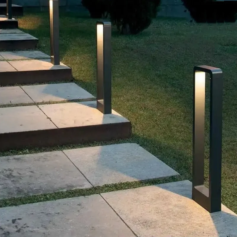 LED Garden Post - Stehende Außenleuchte | 7 Watt | 40cm | Schwarz | IP65 | 3000K - Warmweiß | BALI