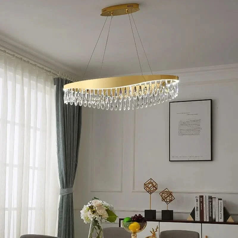 Luxuriöser, höhenverstellbarer Kronleuchter im glänzenden Design – Aurora