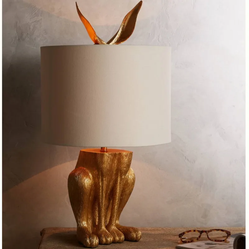 Elegantes Nachtlicht mit moderner Tiersilhouette – Auralis