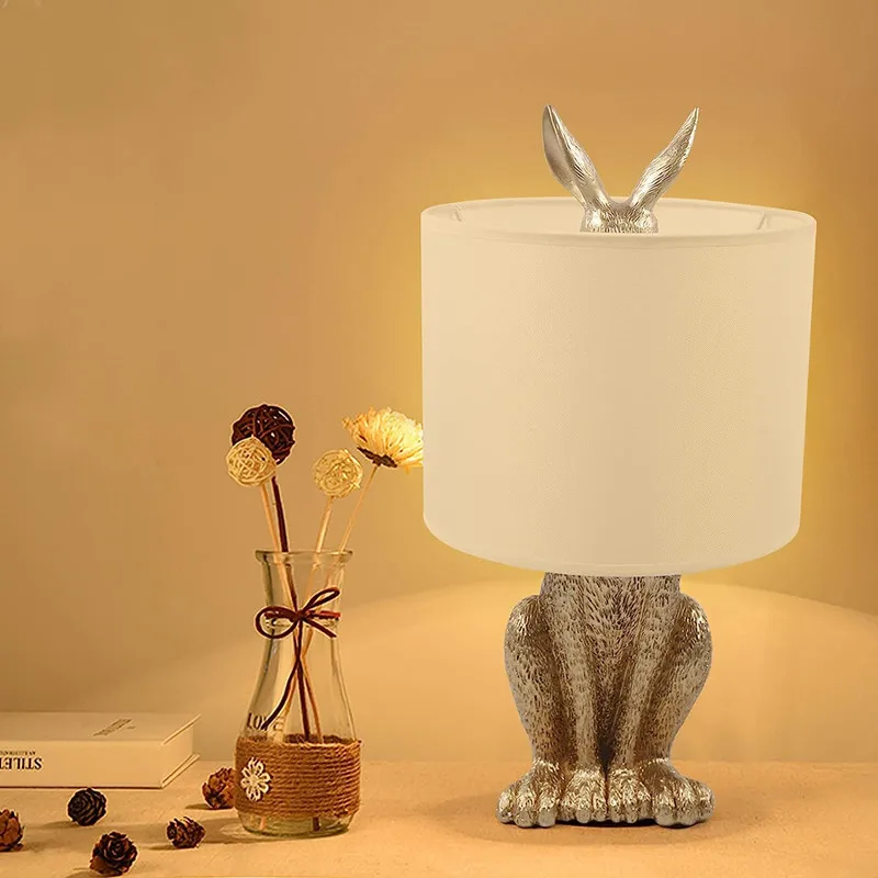 Elegantes Nachtlicht mit moderner Tiersilhouette – Auralis
