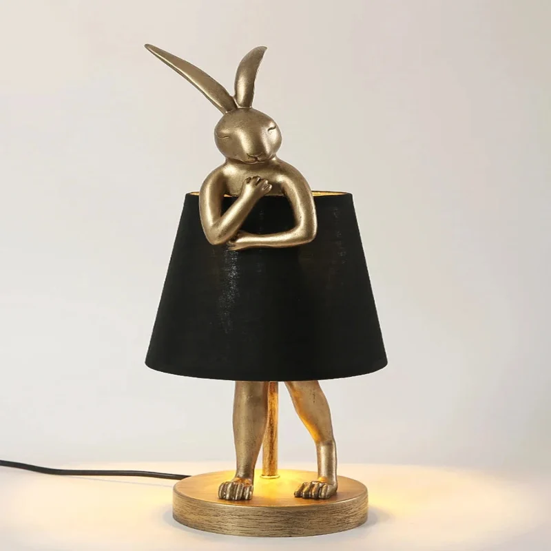 Elegantes Nachtlicht mit moderner Tiersilhouette – Auralis