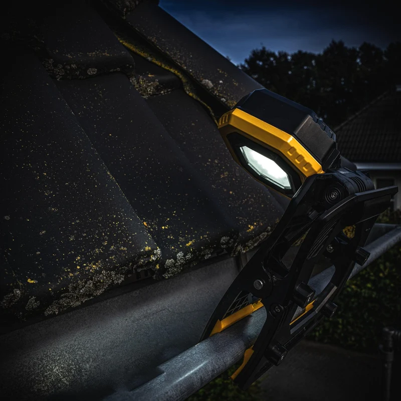 Akku LED-Arbeitsstrahler mit Zangenklemme für Rohre 15W kaltweiss 3-6h Laufzeit - LED's Work