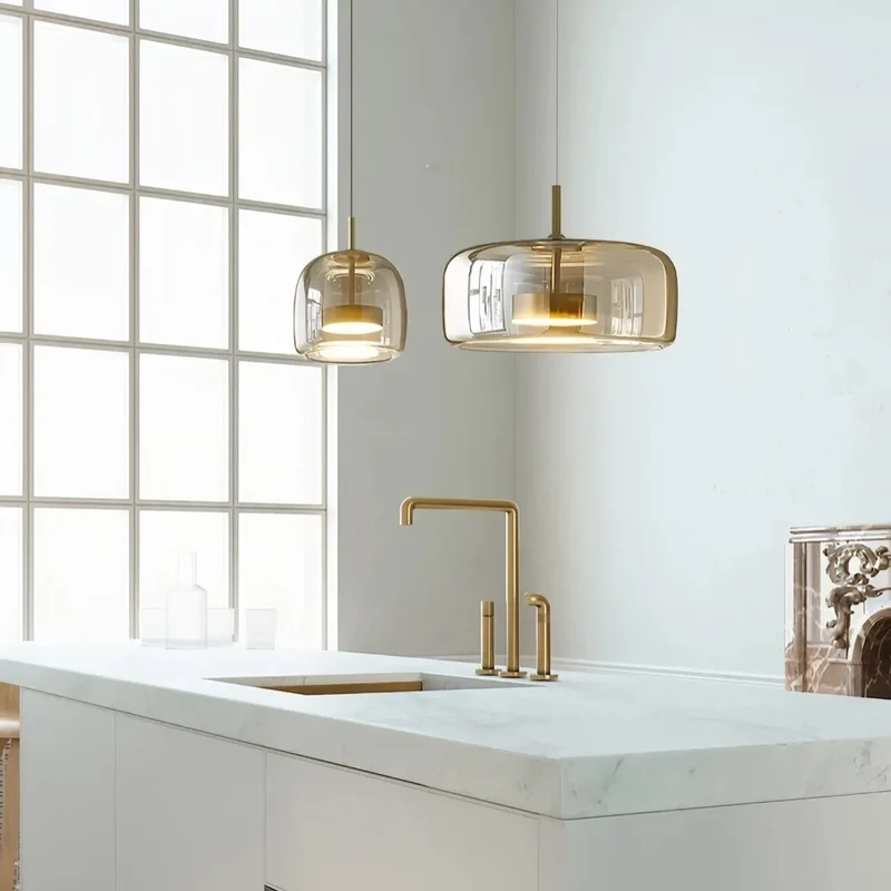 Moderne LED Pendelleuchte aus amber Glas für Esszimmer