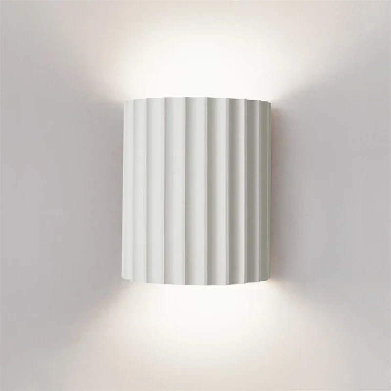 Zeitgenössische Relief-Wandleuchte Zeitlose Eleganz – Striée Éclat