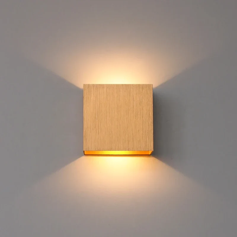 Raffinierte Wandleuchte mit schickem, zeitlosem Design – Volto