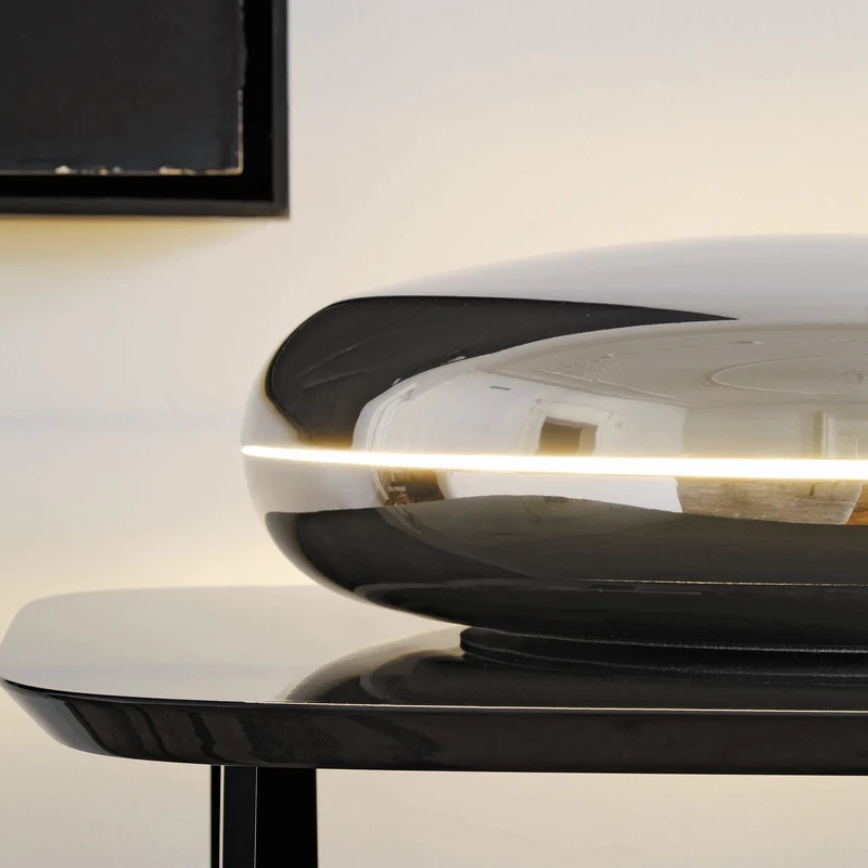 Table Lamp LOOP by Voon Wong & Benson Saw for FontanaArte