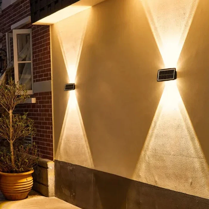 Solar LED Wandleuchte Doppelstrahl Außen – Solarix