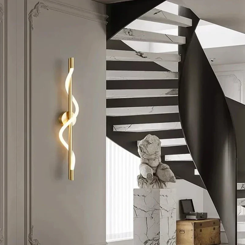LED-Wandleuchte Auf- & Abwärts Elegantes gedrehtes Design – SpiraleX