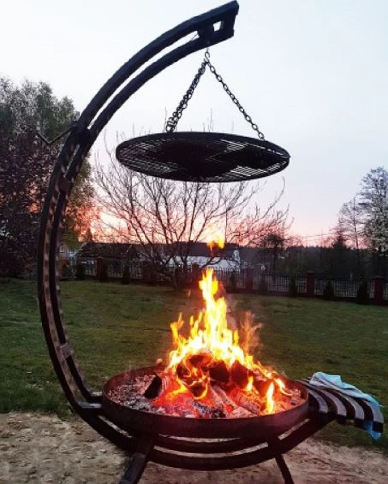 Casa Padrino Luxus Metall Schwenkgrill Schwarz / Silber 80 x 70 x H. 190 cm