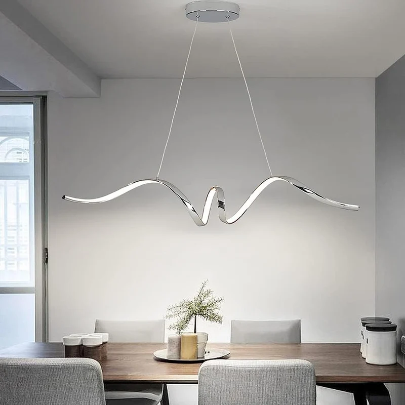 Gewelte Pendelleuchte aus Aluminium und Acryl – Minoa