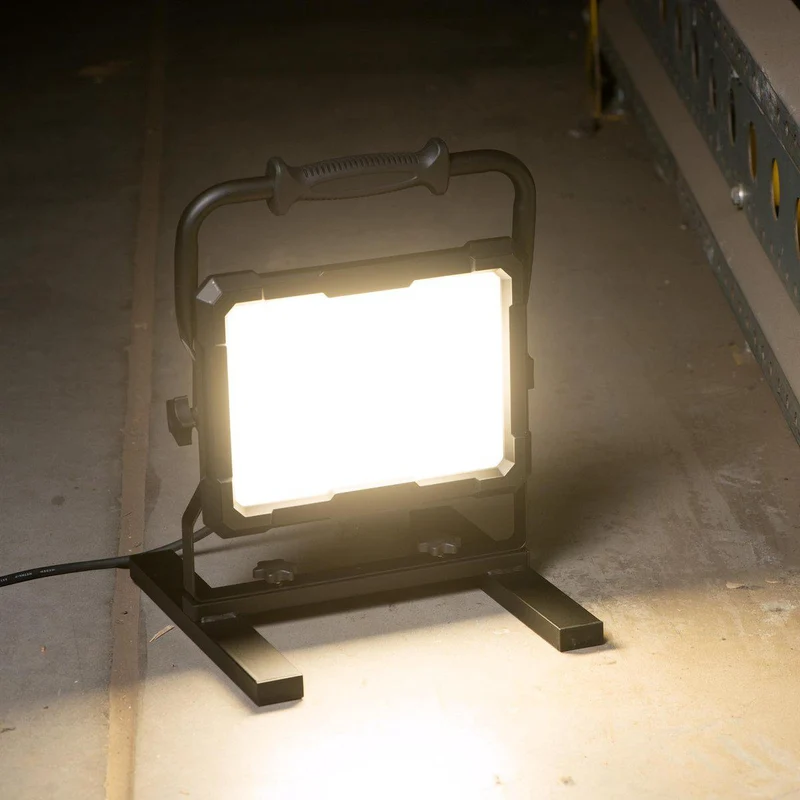 LED-Arbeitsstrahler IP65 150W 5m Zuleitung IK08 - LED's Work