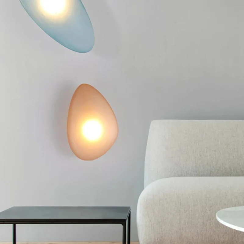Moderne Wandleuchte aus Glas mit Kieseln für schickes Ambiente – Glowena