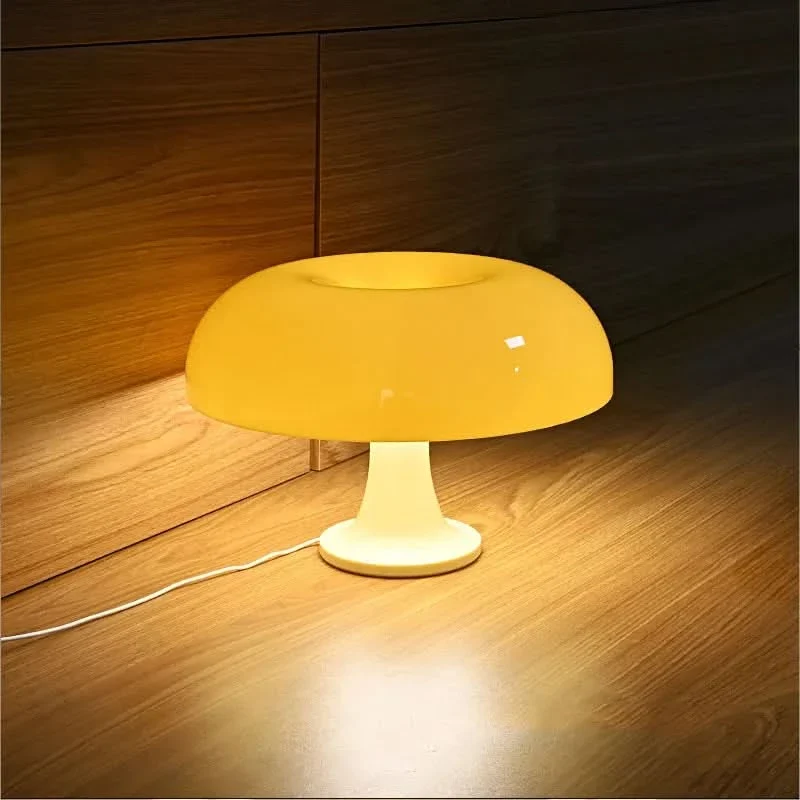 Minimalistische Schreibtischlampe mit einstellbarem Licht – Danoise