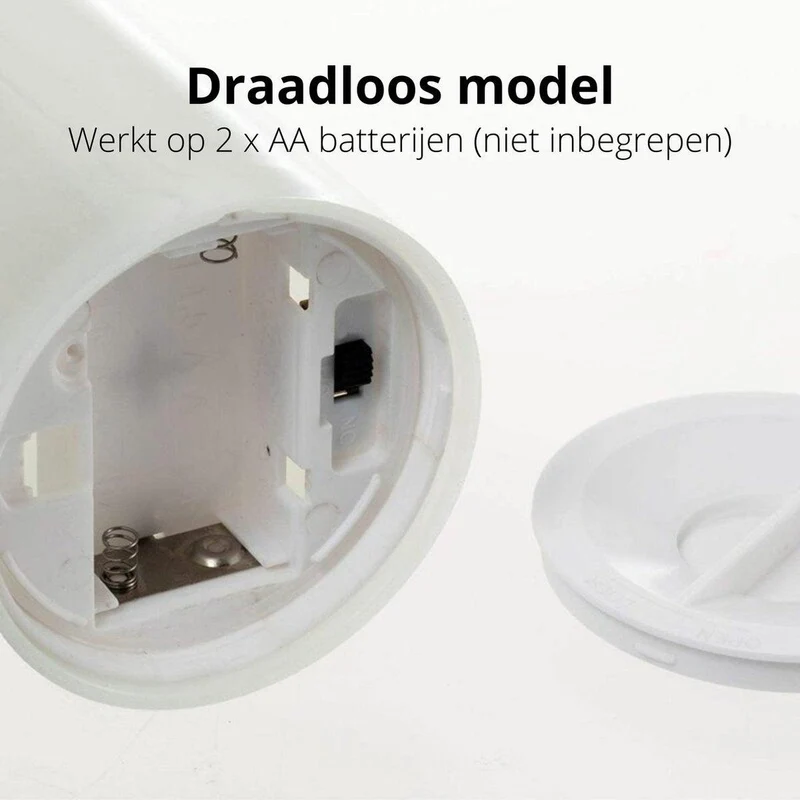 LED-Laternenkorb mit LED-Kerze für drinnen und draußen – Kabellos mit Batterien – Schwarz