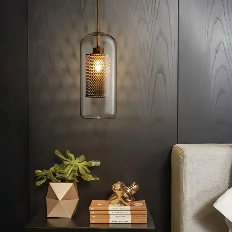 Einflammige Pendelleuchte aus Glas und Metall für das Esszimmer