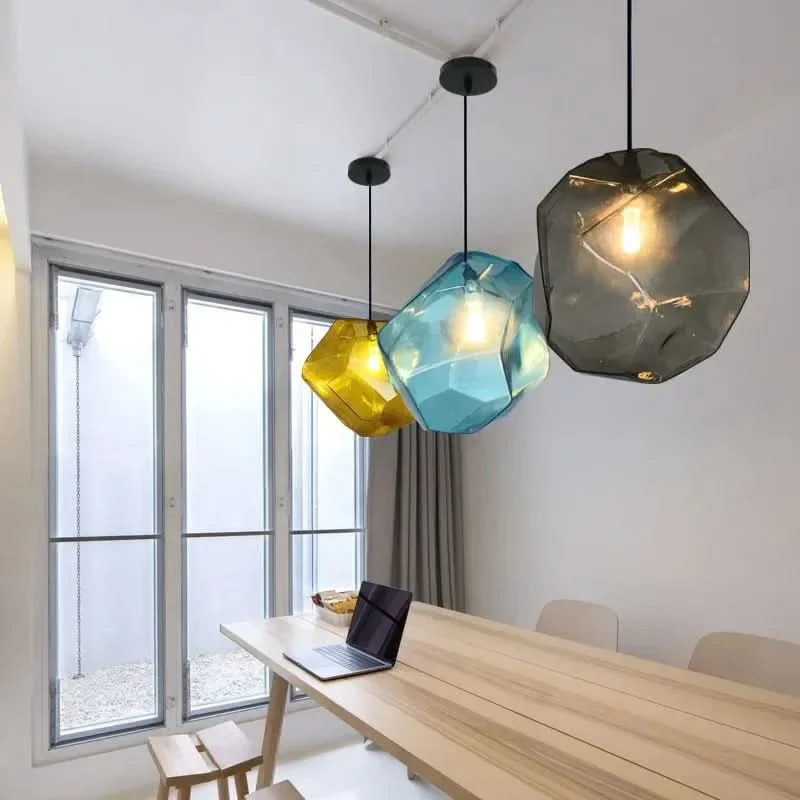 Bunte Stein-Hängelampe mit energieeffizienter LED-Beleuchtung – Gemme