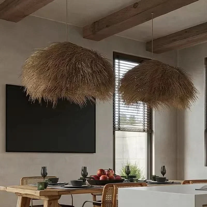 Geflochtene Rattan-Hängelampe mit faszinierenden Schatten – Tropicale