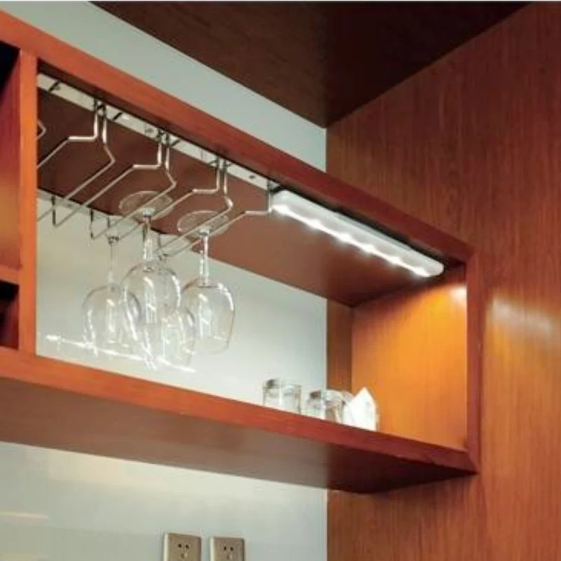 LED-Schrank- und Küchenleuchte mit Sensor – kabellos mit Batterien – 25 cm