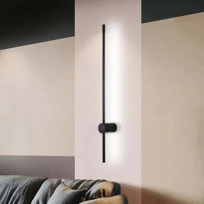 Dimmbare minimalistische Wandleuchte im linearen Design