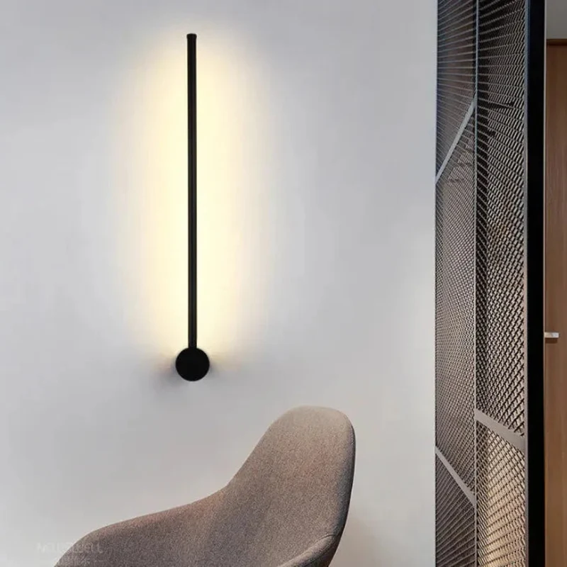 Dimmbare minimalistische Wandleuchte im linearen Design