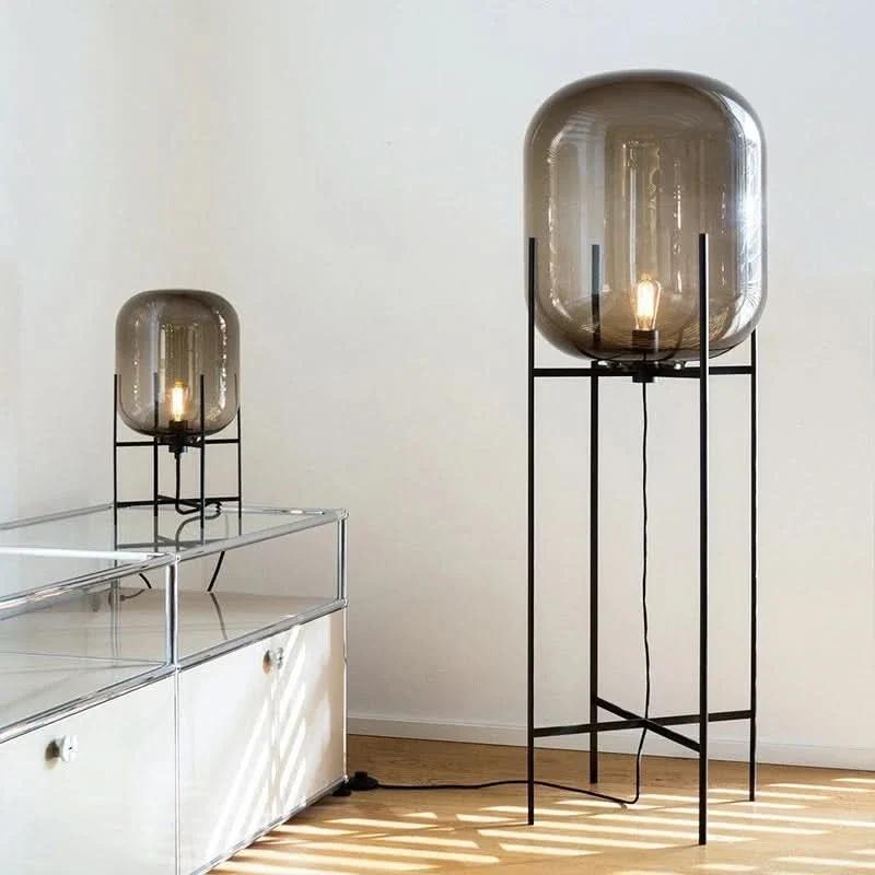 Skandinavische Stehlampe Dreibein Design Buntglas Sanfte Atmosphäre – Boreal