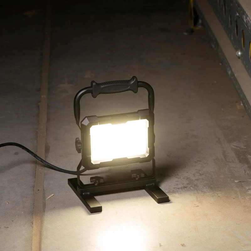 LED's Work Professionelle LED-Bauleuchte 4500 - Im harten Einsatz getestet - 5 Meter Kabel - 50 W - IP65