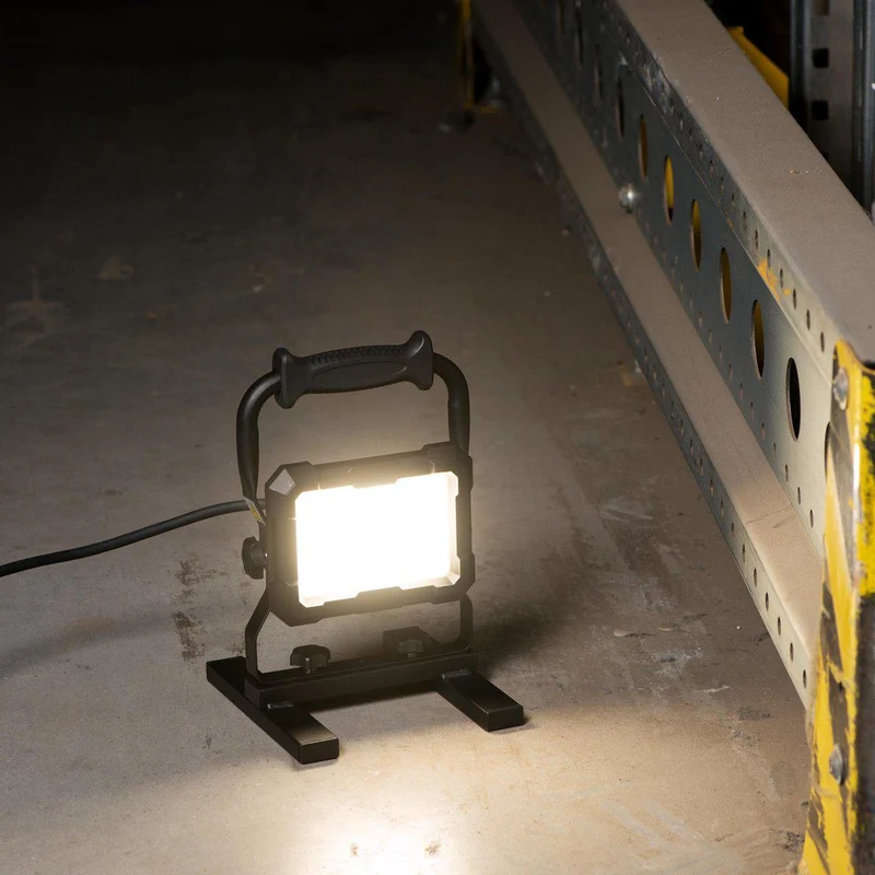 LED-Arbeitsstrahler IP65 30W 5m Zuleitung IK08 - LED's Work