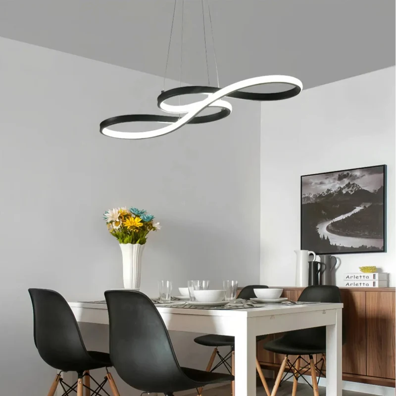 Design-Pendelleuchte aus Metall mit LED – dimmbar, ideal fürs Esszimmer