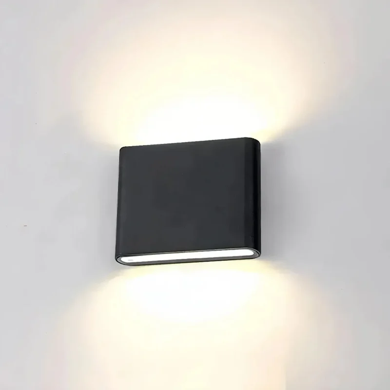 Flache LED Wandleuchte für Treppenhaus, Modernes Design aus Metall