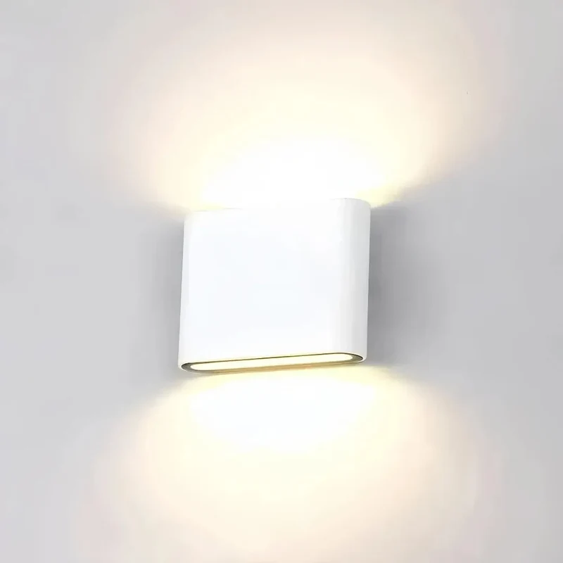 Flache LED Wandleuchte für Treppenhaus, Modernes Design aus Metall