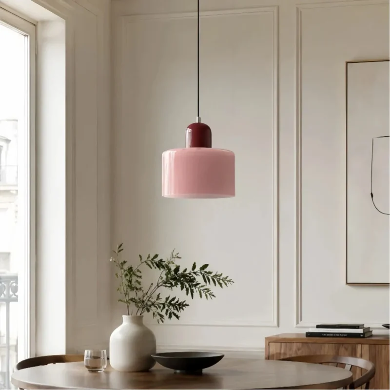 Bauhaus-Pendelleuchte aus rosa Glas für Esstisch