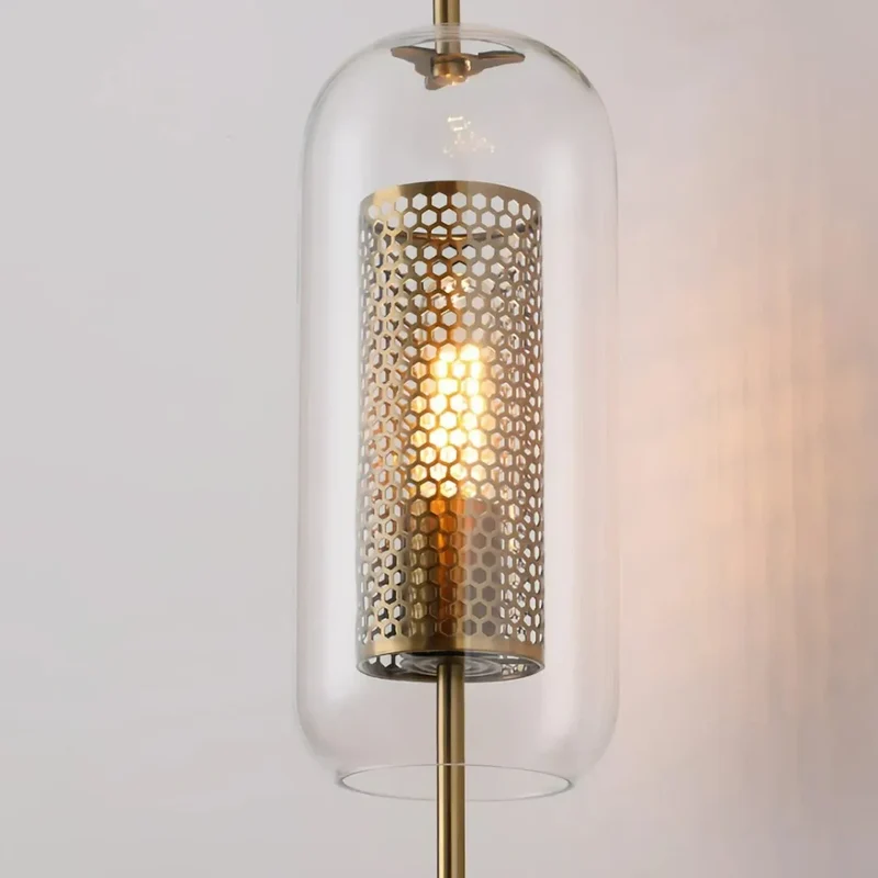 Wandleuchte im Industrial Stil aus Metall und Glas in Goldfarben für Wohnzimmer