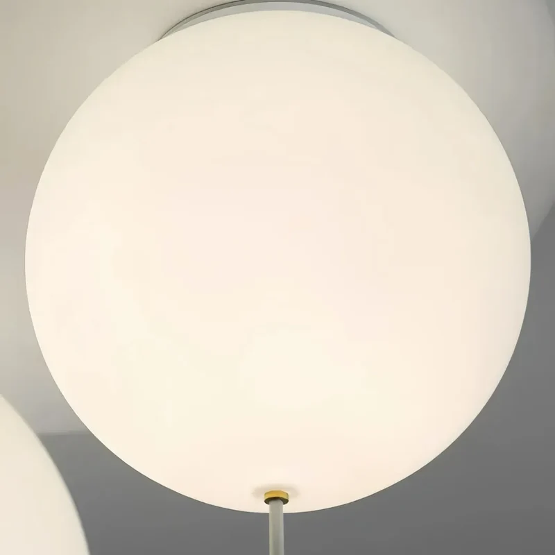 Deckenlampe Kinderzimmer mit drei Pandas in Weiß Ballon Design
