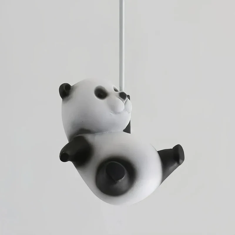 Deckenlampe Kinderzimmer mit drei Pandas in Weiß Ballon Design