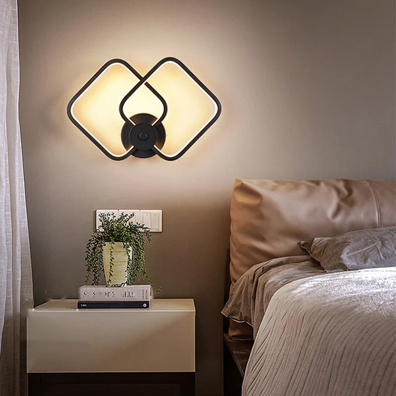 Leistungsstarke quadratische Wandleuchte mit geometrischem Design – Square