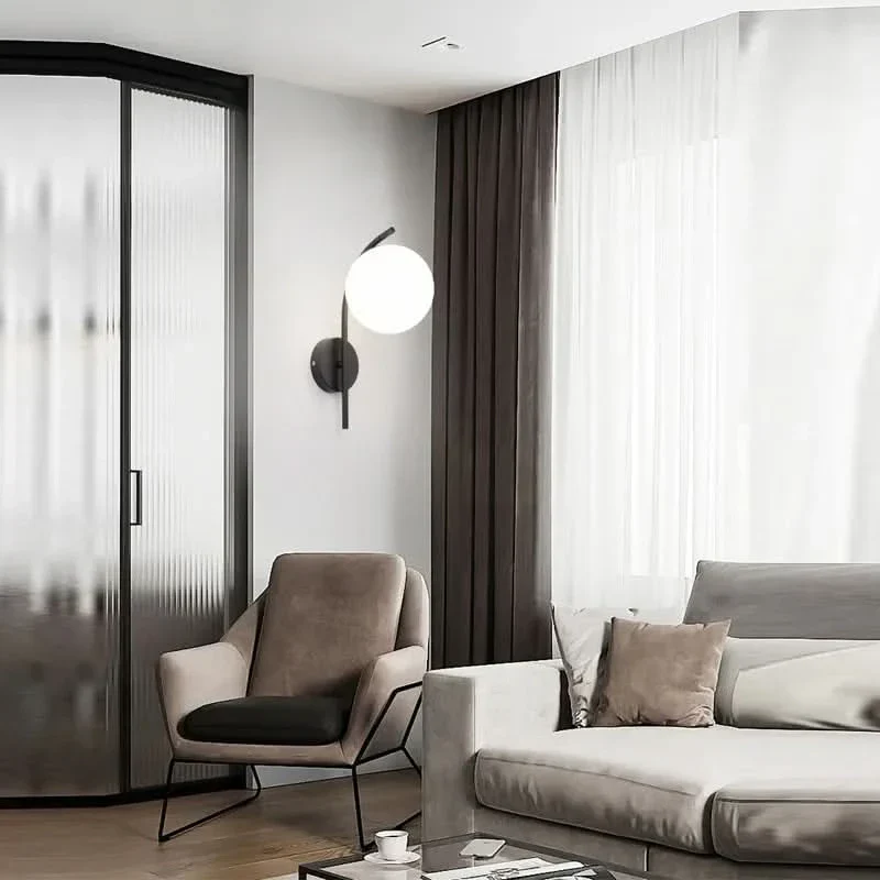 Wandleuchte mit gedimmtem Licht, Raffiniert und schick – Brilla