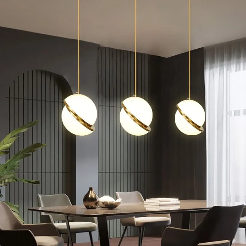 Hängelampe Goldener Kreis mit Ausschnitt-Effekt, modernes Ambiente – Cut Circle