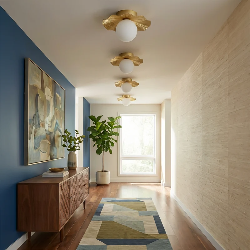 Elegante Deckenleuchte in Gold mit warmem Licht – Élégo