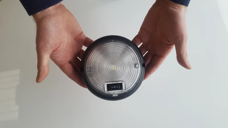 LED-Innenbeleuchtung mit Schalter / Schwarz