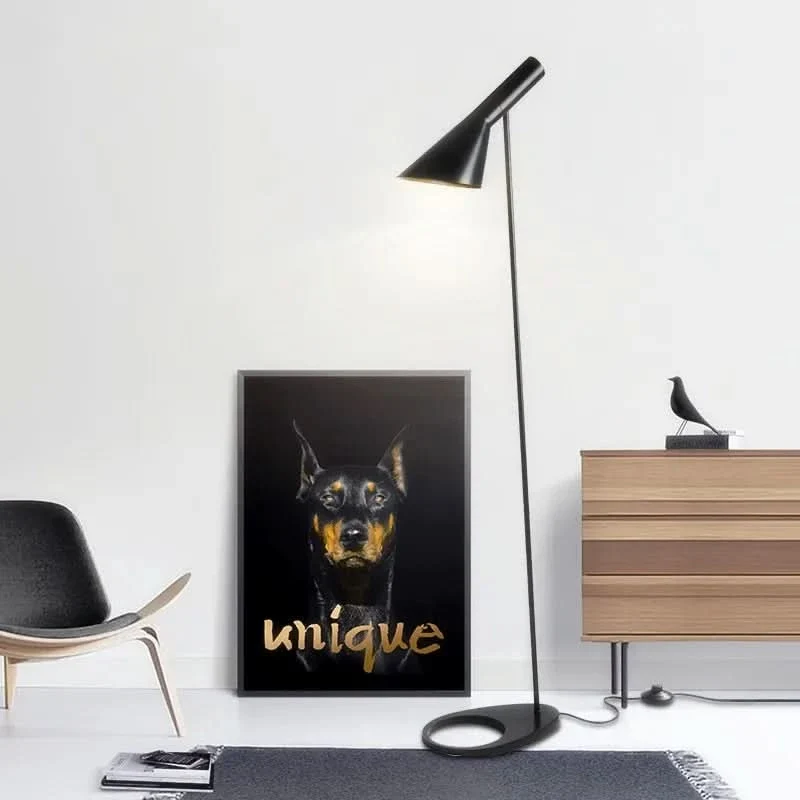 Minimalistische Stehlampe mit totaler Vielseitigkeit – Moderna