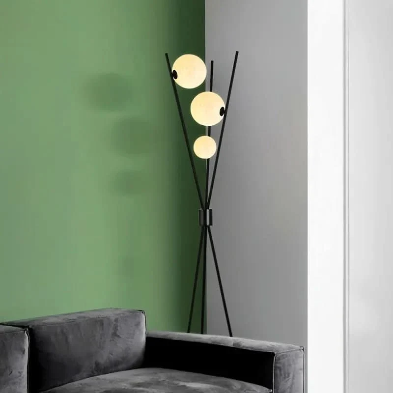 Vielseitige Stehlampe mit transparenten Glaskugeln – Vera