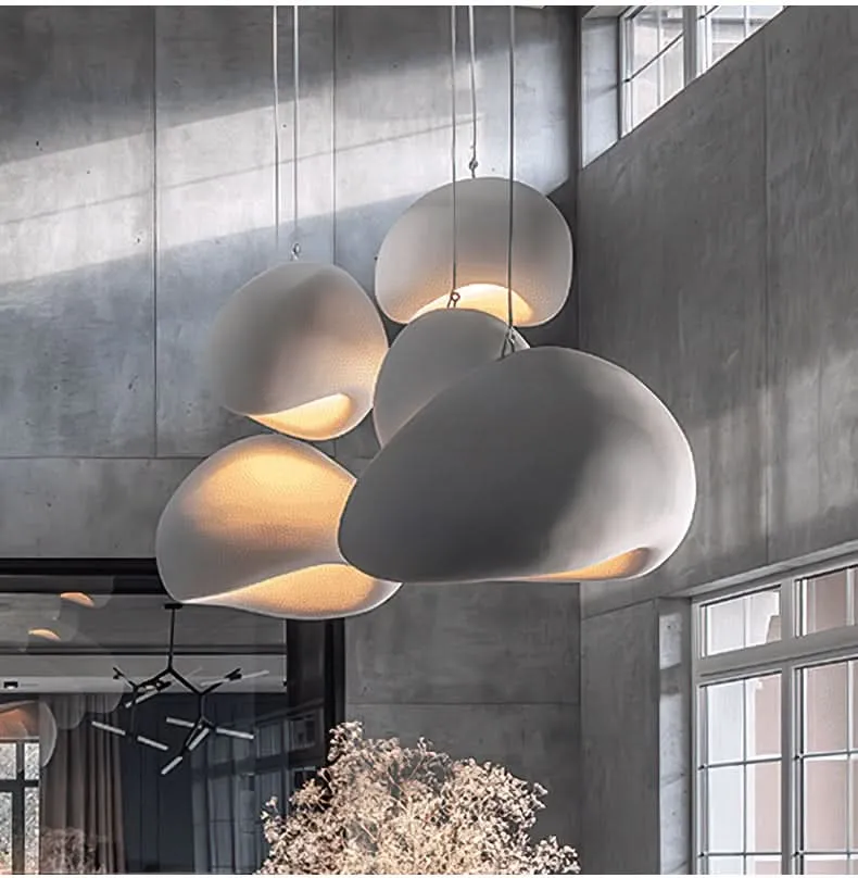 Nordische Design-Pendelleuchte in Weiß für entspannende Atmosphäre – Pura