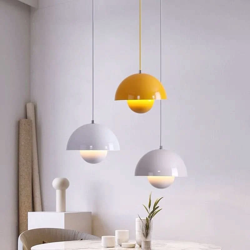 Moderne Glaskugel-Hängeleuchte mit vielseitigem Stil – Chromafil
