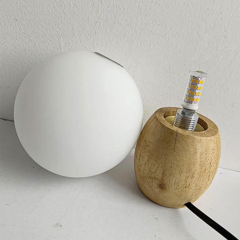 Beruhigende Tischlampe im nordischen Stil – Noctilia