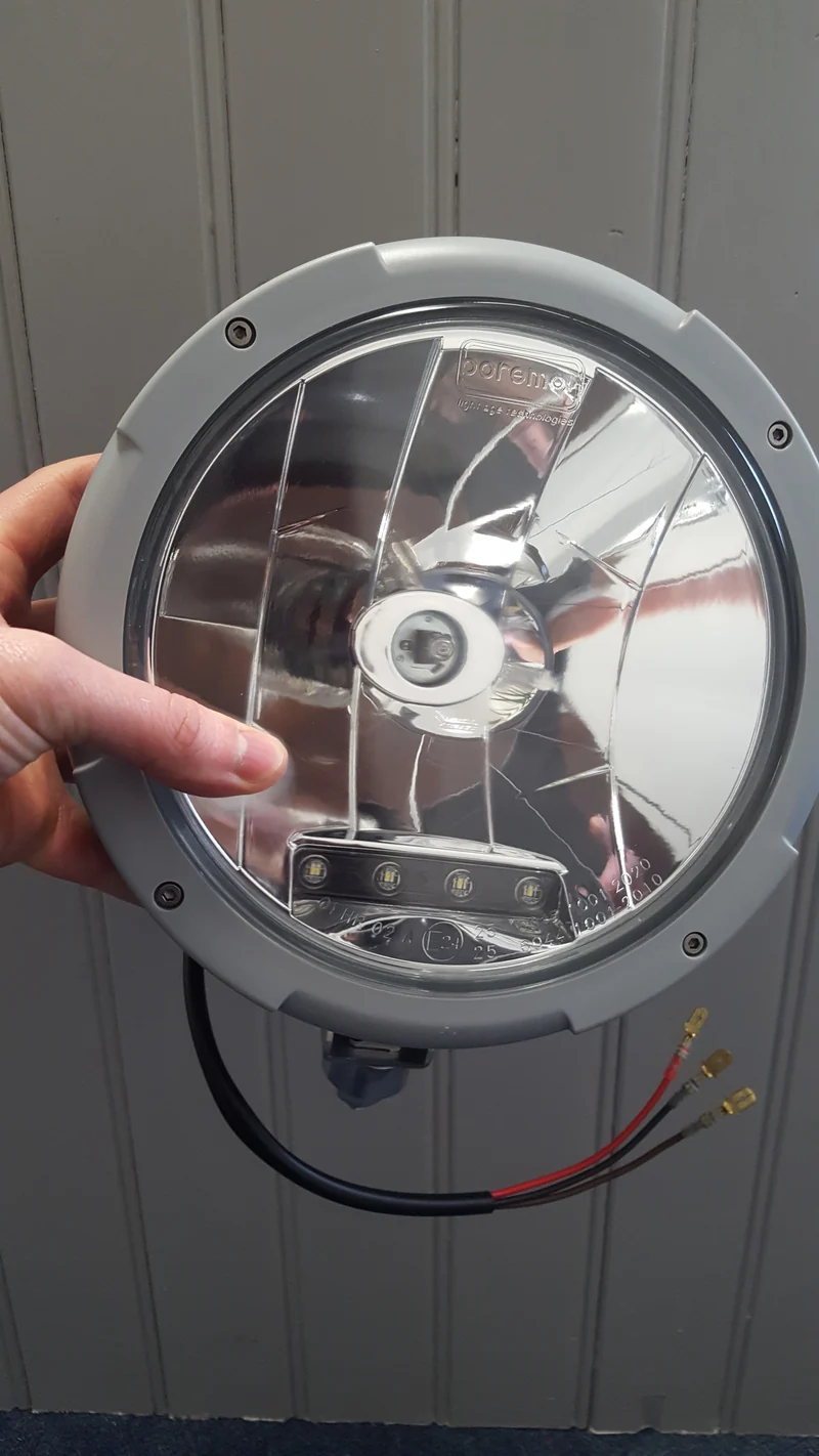 Runder Fernscheinwerfer mit LED Standlicht / Boreman ANGEBOT!