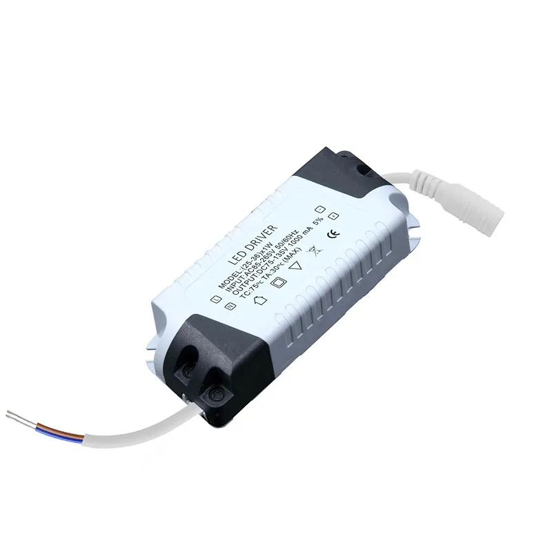 Netzteil 3W LED Treiber Konstantstrom 12V 300mA ~2430