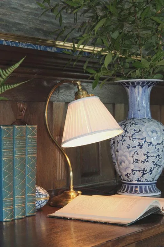 Bordslampa - Lagerlöf mässing, vit tygskärm